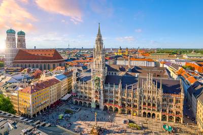 Münchener Skyline mit Marienplatz